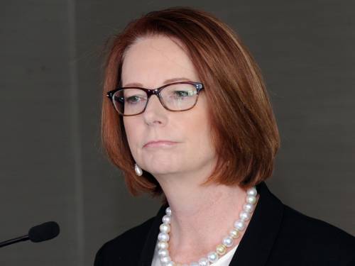 A deal with New Zealand to take 150 refugees from Australia is part of a people smuggling solution. (AAP)