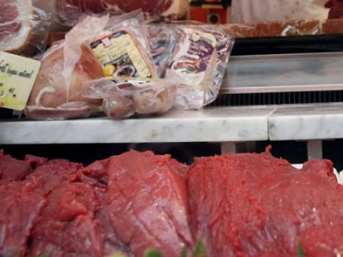 Many ranchers have been forced to bring their animals to market earlier than usual because they cannot afford the rising price of grain, thus cutting into the market value of their animals. (File: Getty)