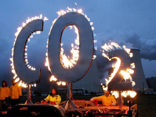 The IPCC said that in order to stabilise concentrations at 450 ppm CO2e, emissions would have to be reduced 25-40% from 1990 levels by 2020. (AAP)