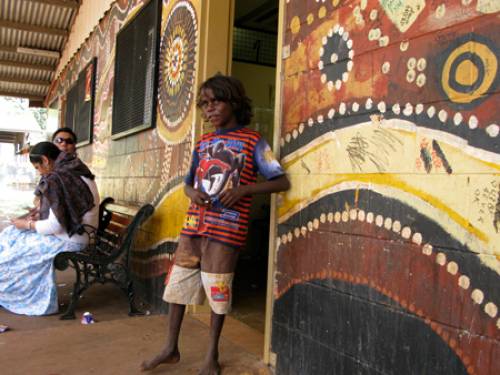 People in the NT community of Wadeye. (AAP) 