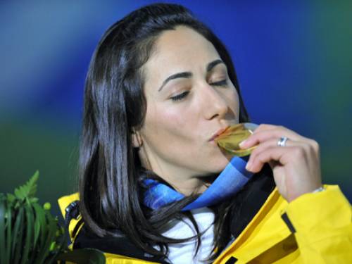 Lydia Lassila at the medal ceremony. (AAP)