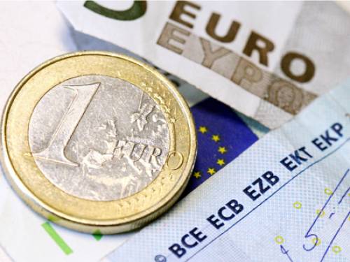 Out of 91 banks tested for resistance to economic upheaval, German state-owned lender Hypo Real Estate, Greece's ATEBank and five regional savings banks in Spain failed the body's key test of capital strength. (AAP)