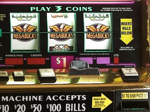 The plan is designed to help combat problem gambling but the clubs' industry strongly opposes it. (AAP)