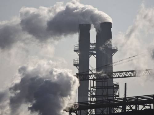 The multi-party climate change committee will wade through new research this weekend. (AAP)