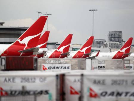Qantas cuts 500 engineering jobs