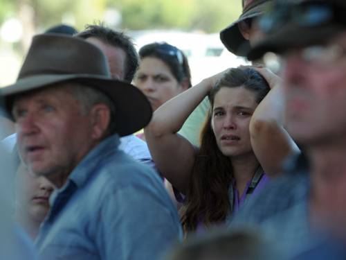 Almost the entire community of 3000 fled St George on Sunday night - the largest evacuation in the state's history. (AAP)