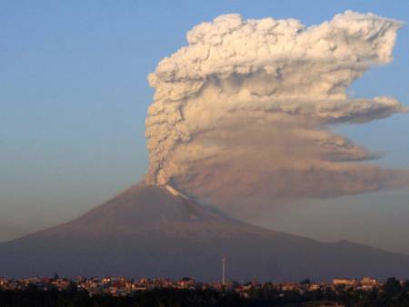 Residents on alert near Mexico volcano