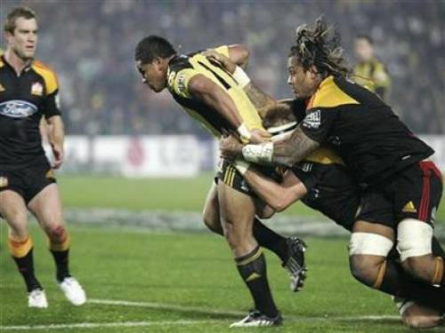 Telstra has the exclusive online broadcast rights for both AFL and NRL. (File AAP)