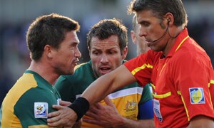 Kewell_handball_ref_100621_getty_1585829176