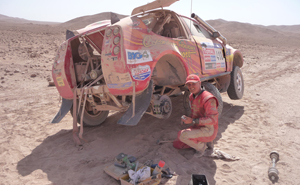 The Coconut Resort team employed their bush mechanic skills to continue on in the Dakar (Image: Jacob Black)