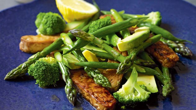 Tempeh and aparagus with roased capsicum and olive dip